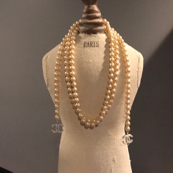 Chanel Rare Lariat CC Pearl Necklace - Picture 5 of 8